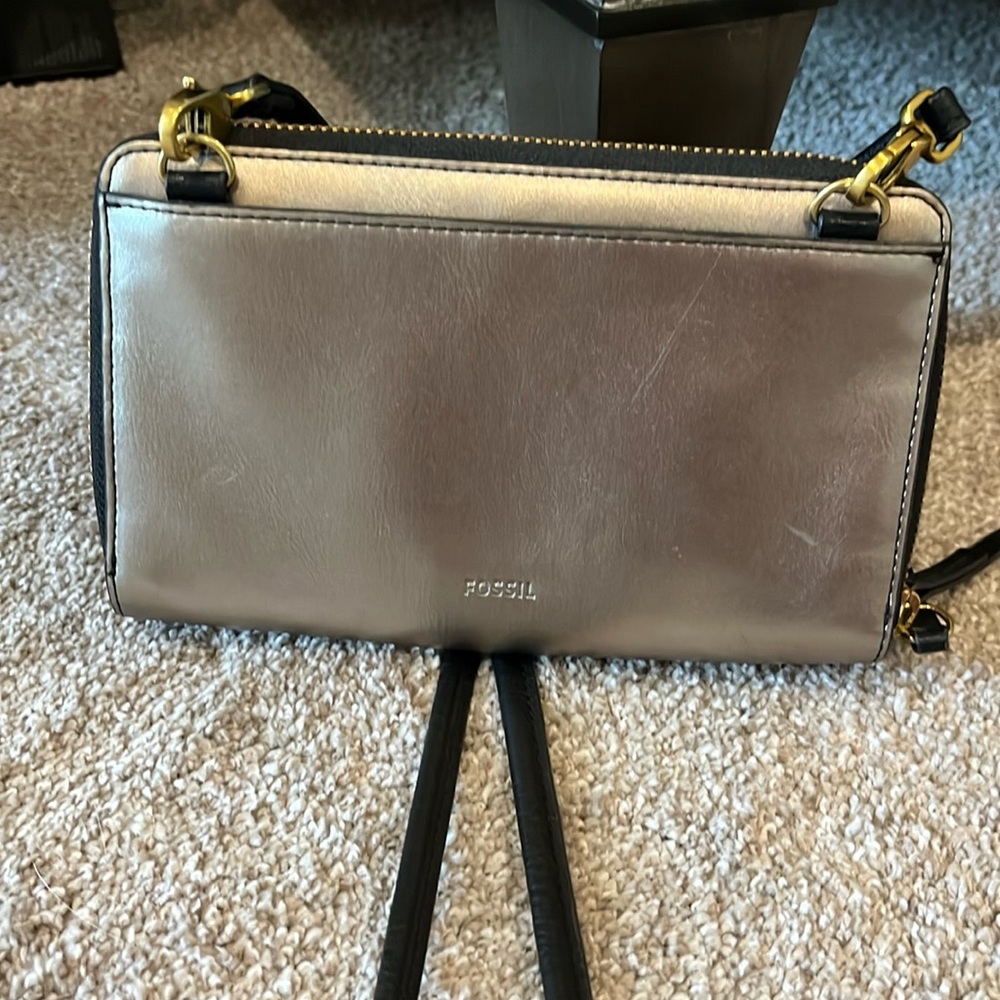 Crossbody wallet by Fossil.